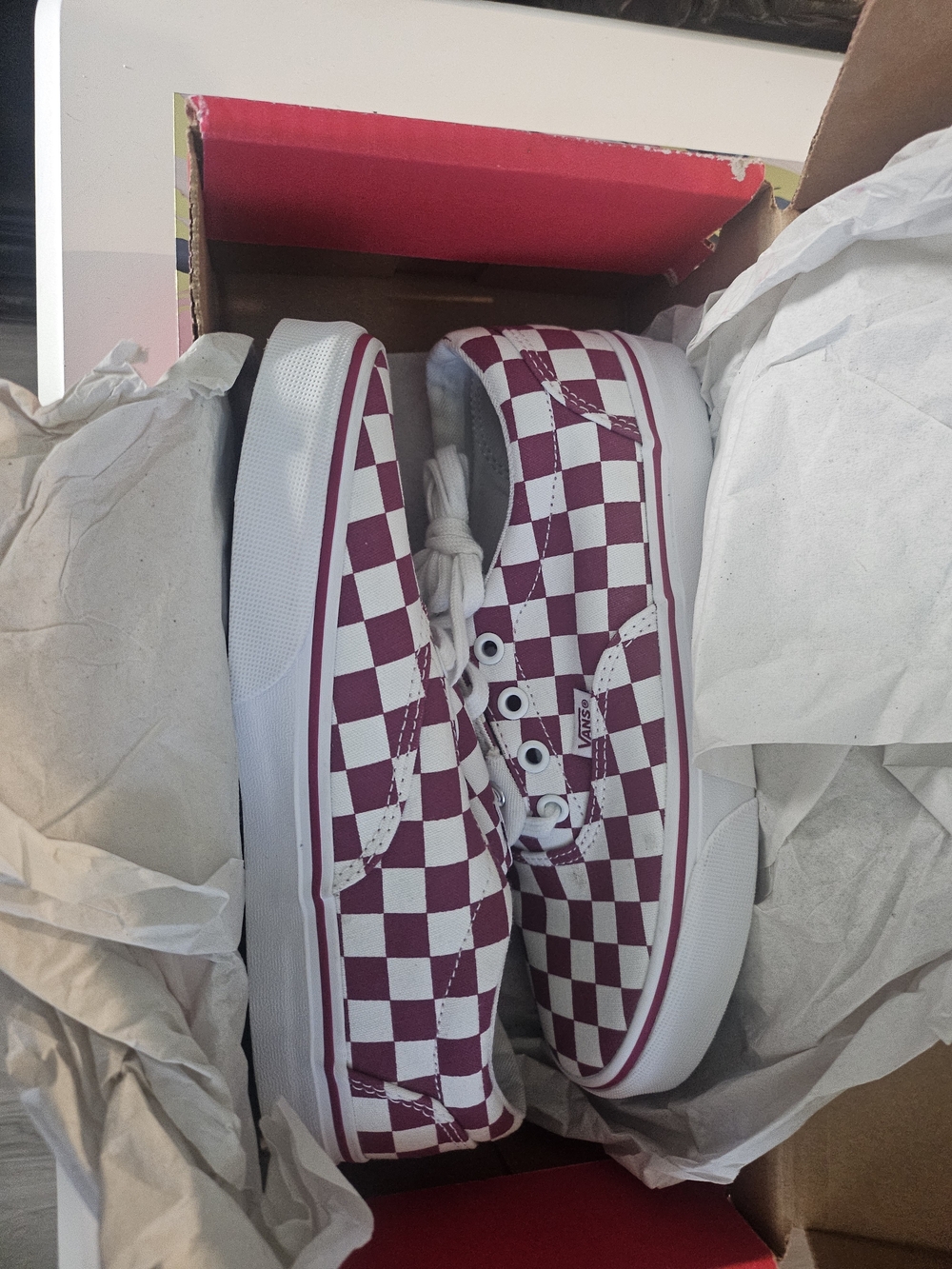 Vans Checkerboard Low-Top Sneakers - Maroon & White